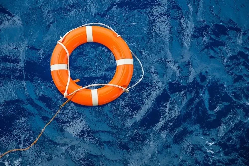 How to Recover a Man Overboard When Sailing Without Engine Power